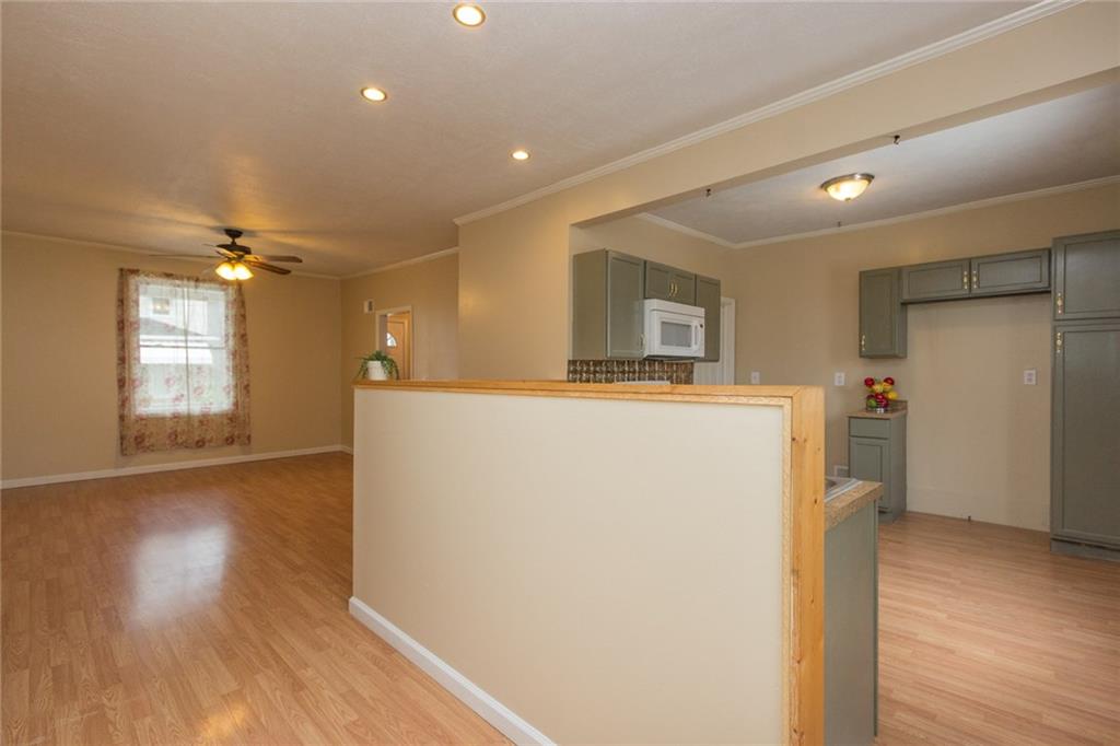 552 Pennsylvania Avenue Rochester, PA 15074 - Photo 5 of 15 Gallery Image 5
