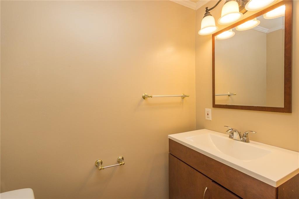 552 Pennsylvania Avenue Rochester, PA 15074 - Photo 8 of 15 First Floor Powder Room