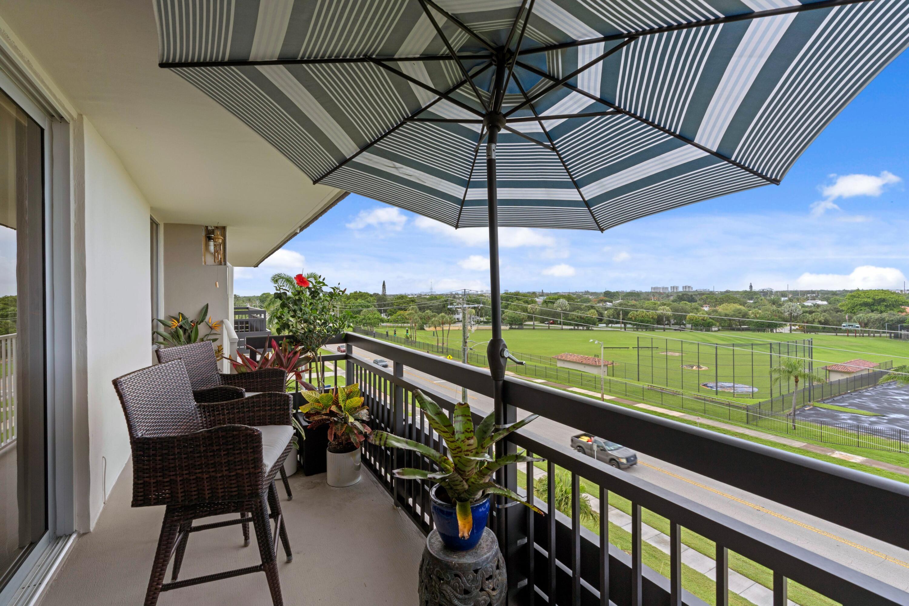 555 Northwest 4th Avenue, Unit 501 Boca Raton, FL 33432 - Photo 35 of 37 DSC03062.jpg-SMALL