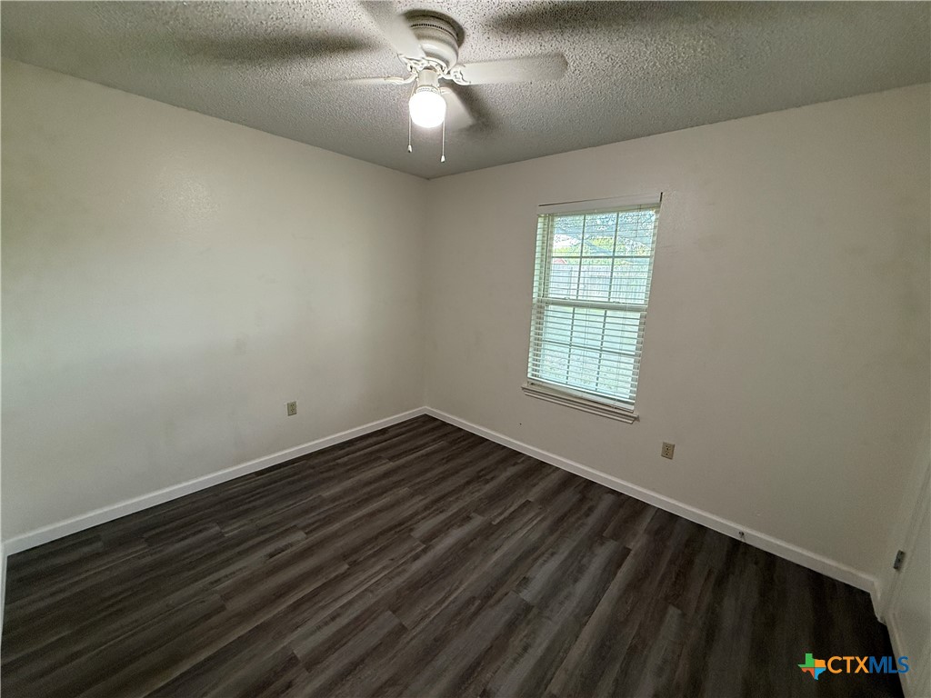 2401 Ridglea Court Killeen, TX 76543 - Photo 10 of 13