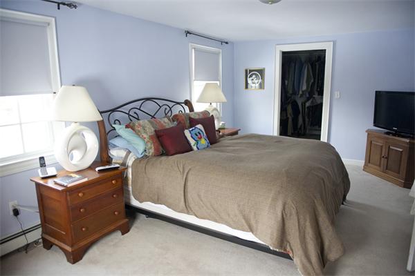 46 Pilgrim Road Needham, MA 02492 - Photo 8 of 19 Gallery Image 8