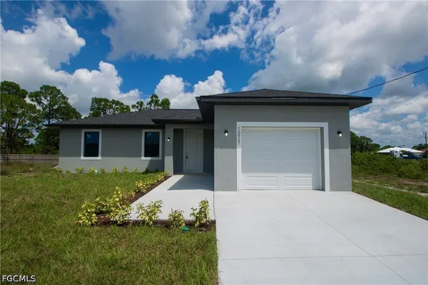 $1,900 | 1217 Cellini Street East, Lehigh Acres, FL 33974