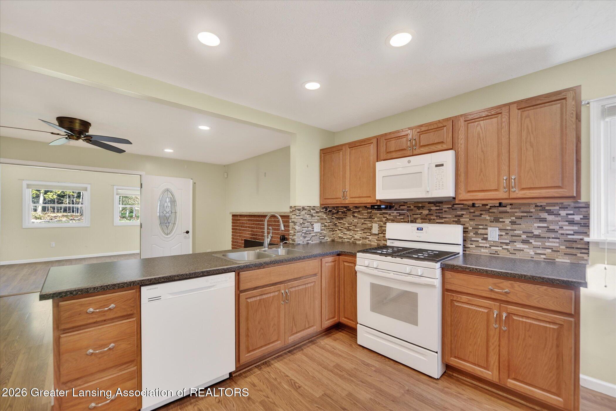6015 South Stine Road Olivet, MI 49076 - Photo 12 of 34 12-6015-S-Stine-Charlotte-MI-48813-Windo