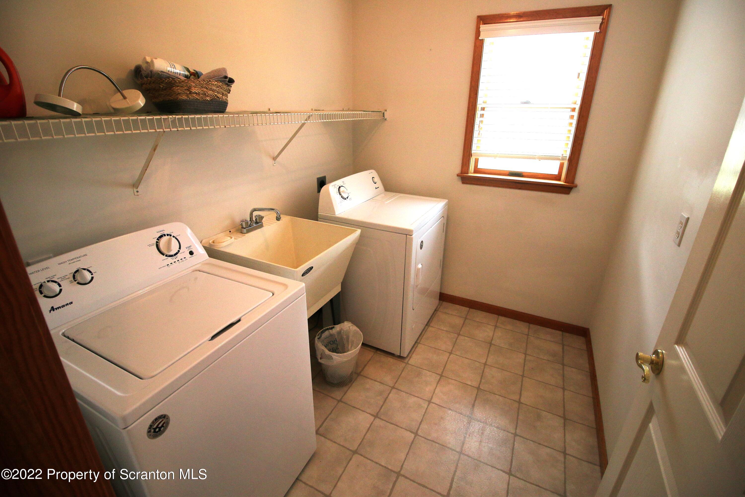 19 Wildernest Road Moscow, PA 18444 - Photo 13 of 38