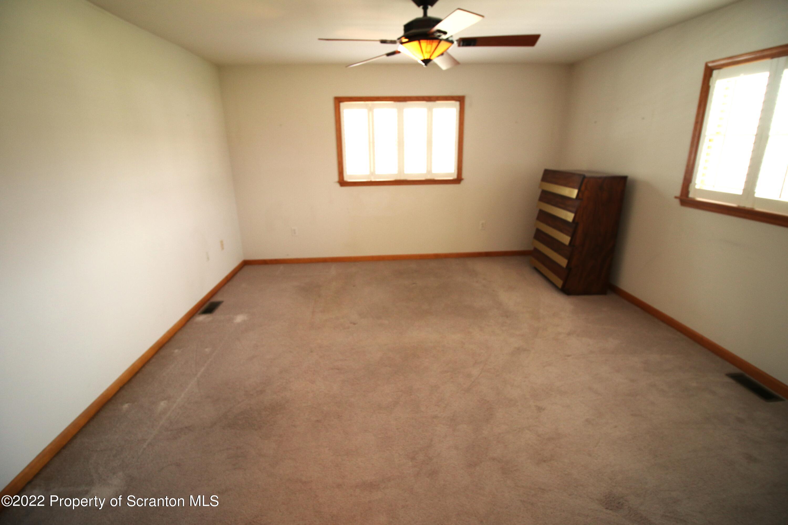 19 Wildernest Road Moscow, PA 18444 - Photo 17 of 38