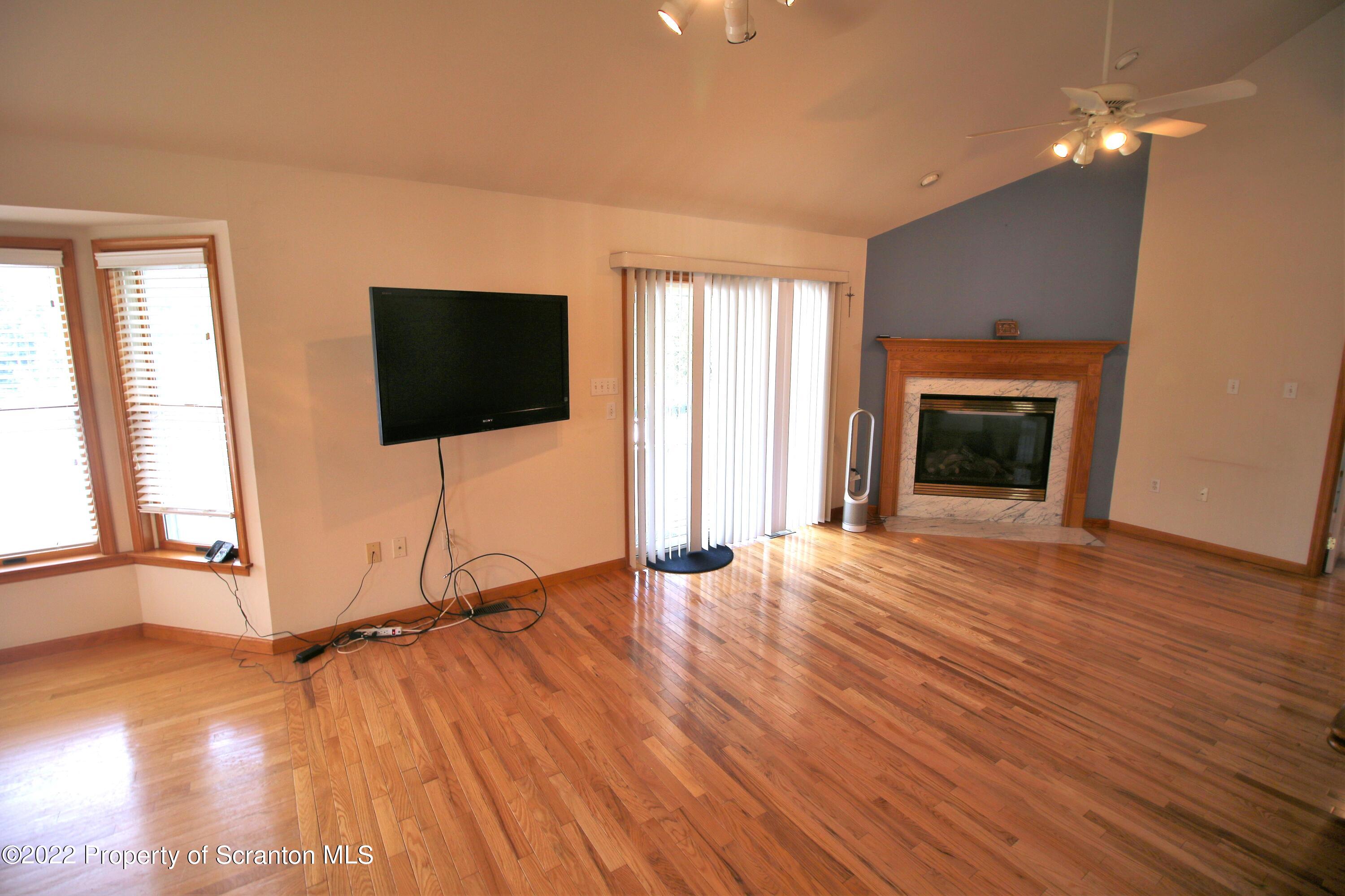 19 Wildernest Road Moscow, PA 18444 - Photo 6 of 38