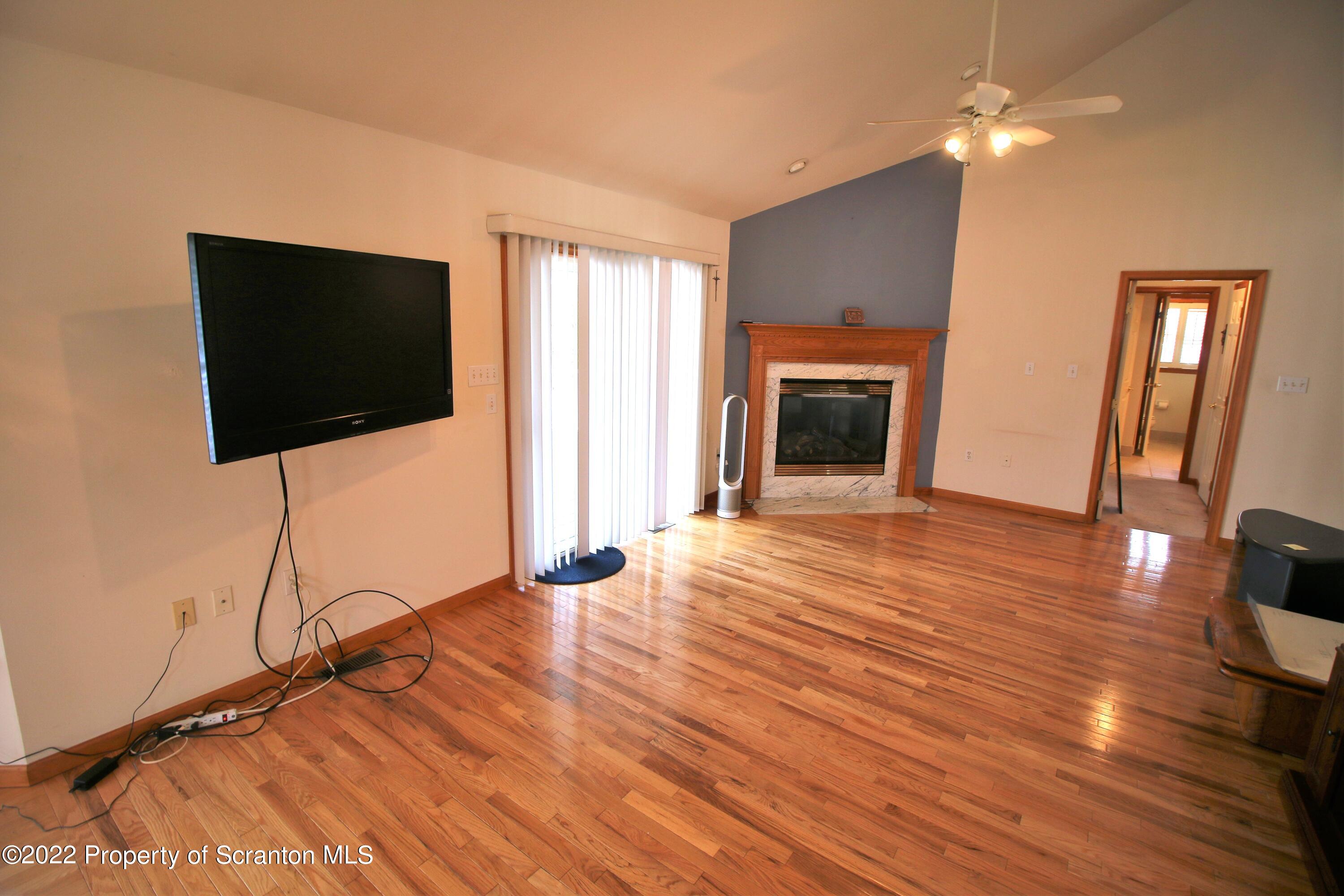19 Wildernest Road Moscow, PA 18444 - Photo 7 of 38