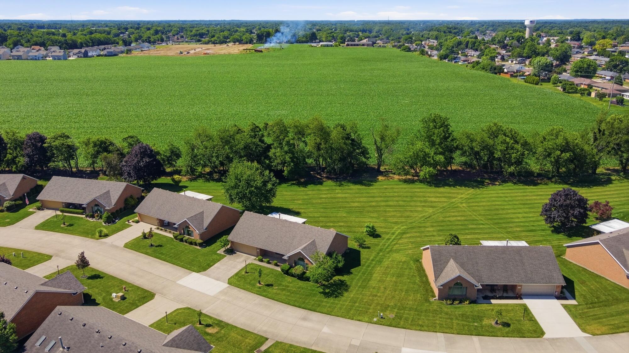 1703 Fox Ridge Drive Springfield, OH 45503 - Photo 38 of 43 003