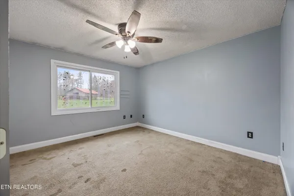 $439,900 | 1334 Niggs Creek Road, Oneida, TN 37841