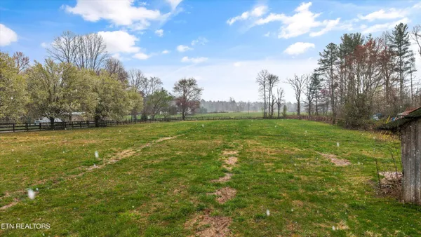 $439,900 | 1334 Niggs Creek Road, Oneida, TN 37841