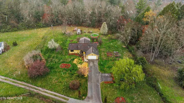 $439,900 | 1334 Niggs Creek Road, Oneida, TN 37841