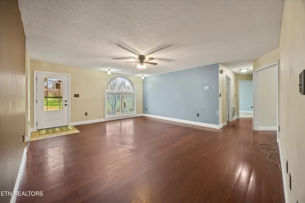 $439,900 | 1334 Niggs Creek Road, Oneida, TN 37841