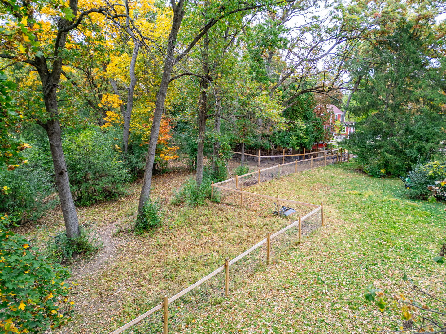 1S151 Winfield Road Wheaton, IL 60189 - Photo 15 of 20 a view of a backyard