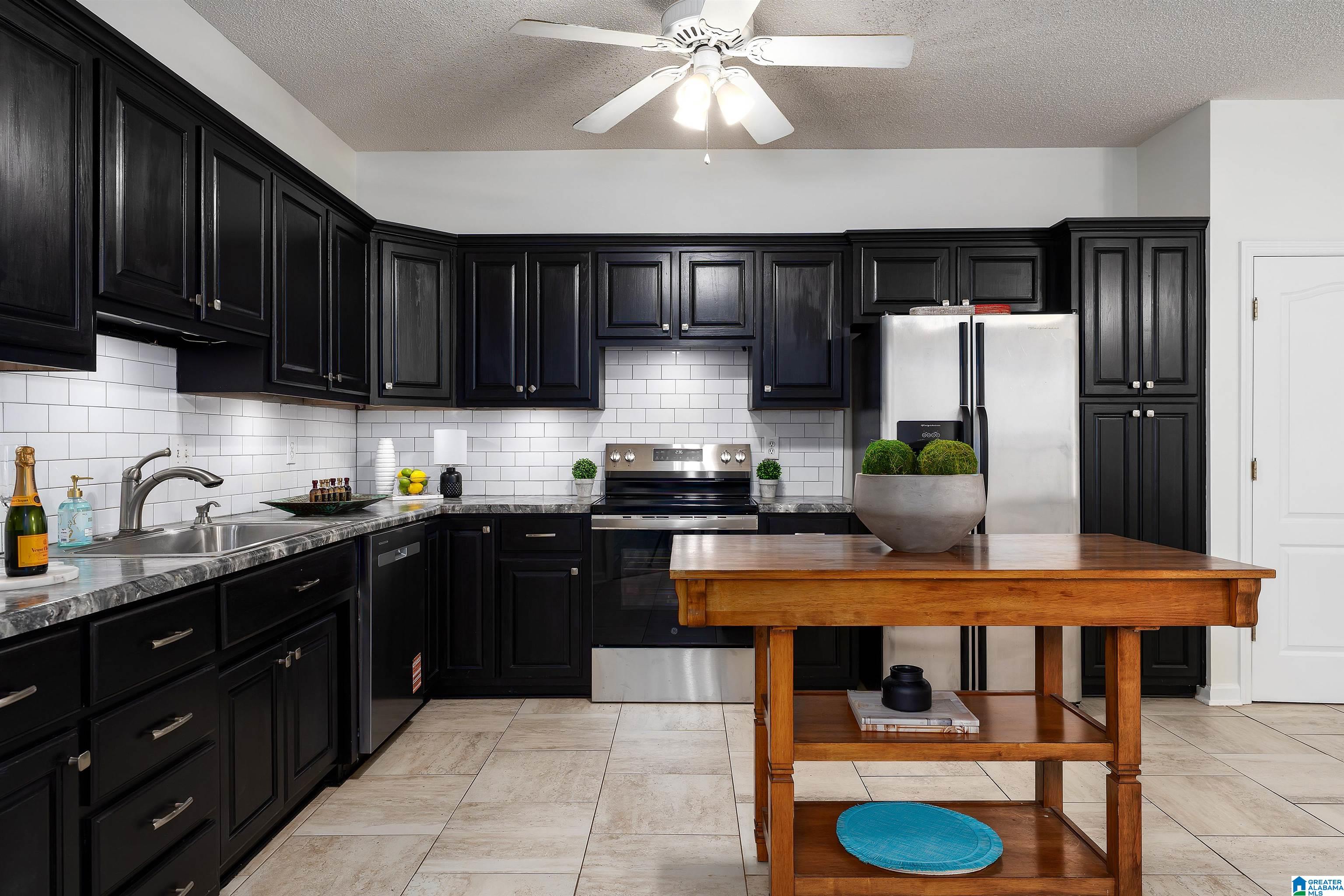 752 Ridge Way Circle Birmingham, AL 35226 - Photo 10 of 27 Gallery Image 10