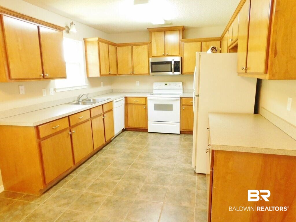 9812 Brighton Drive South Chunchula, AL 36521 - Photo 4 of 15