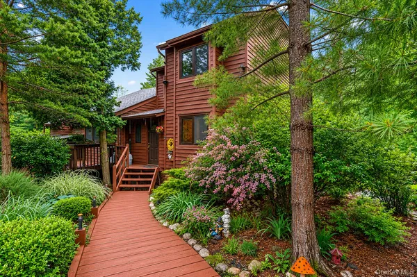 $325,000 | 53 Meadowlark Lane, Woodridge, NY 12789