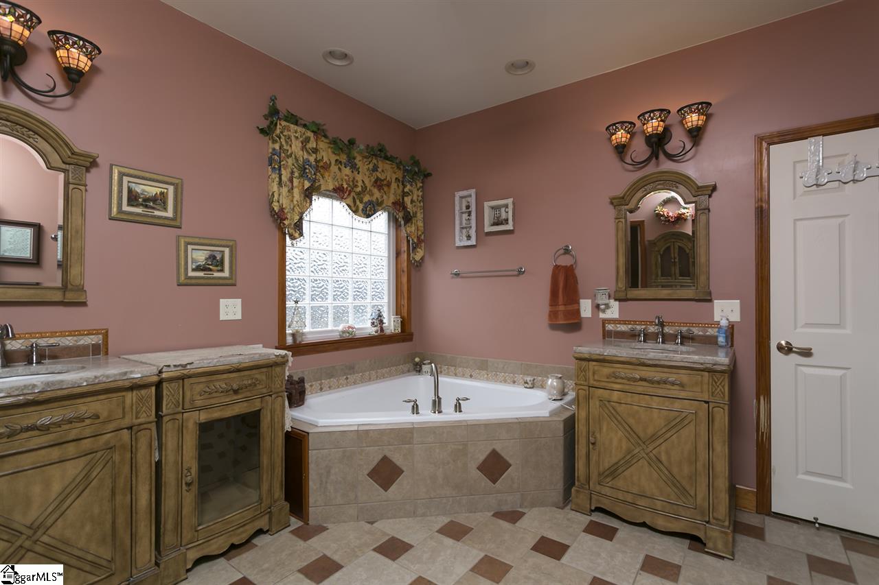 551 Fairfield Road Walhalla, SC 29691 - Photo 24 of 31 Gallery Image 24