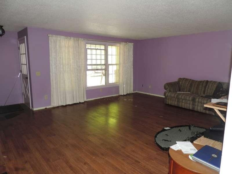 701 Farr Road Muskegon, MI 49441 - Photo 2 of 9 DSCN9342