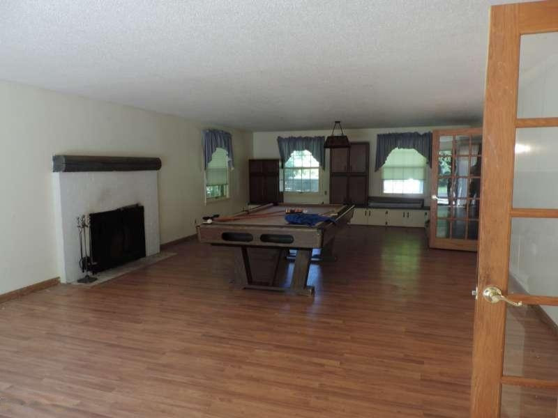 701 Farr Road Muskegon, MI 49441 - Photo 4 of 9 DSCN9338