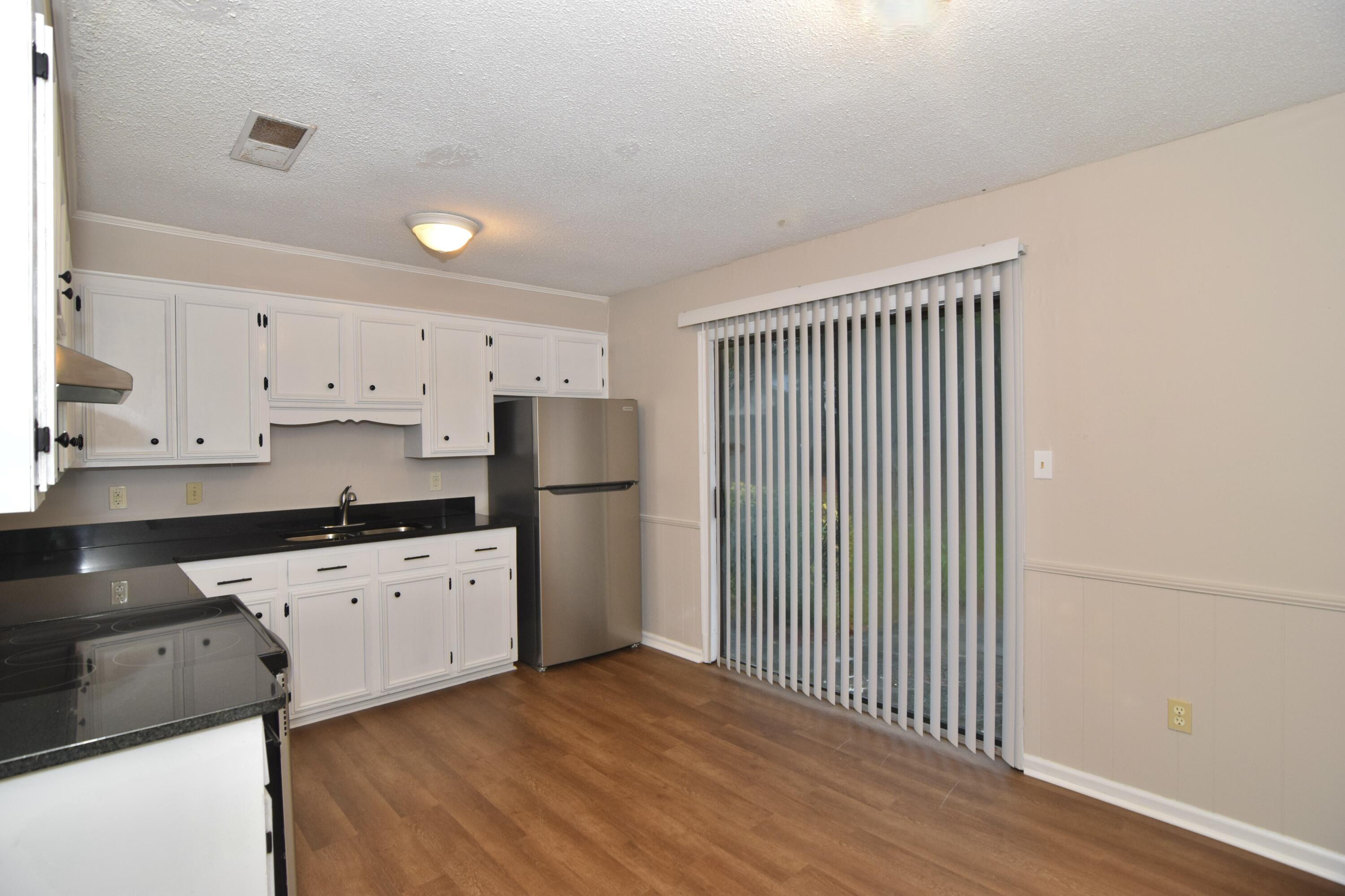2303 Travis Road Augusta, GA 30906 - Photo 6 of 23 DSC_0298