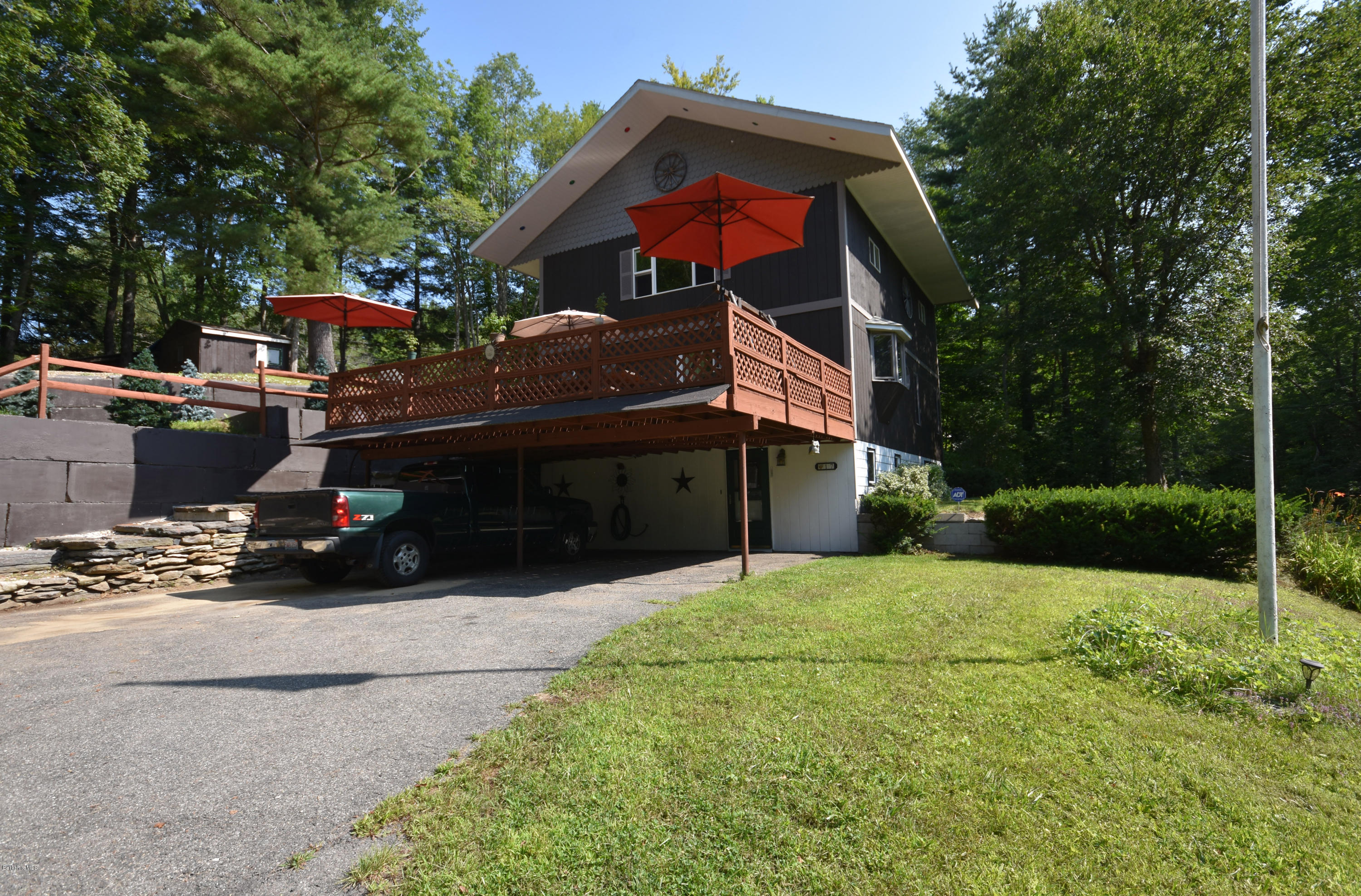 17 Raymond Road Peru, MA 01235 - Photo 4 of 57 Exterior