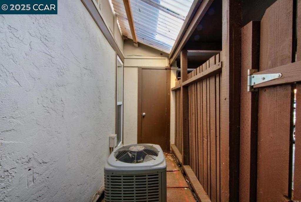 5434 Roundtree Court Concord, CA 94521 - Photo 22 of 23 a view of outdoor space and deck