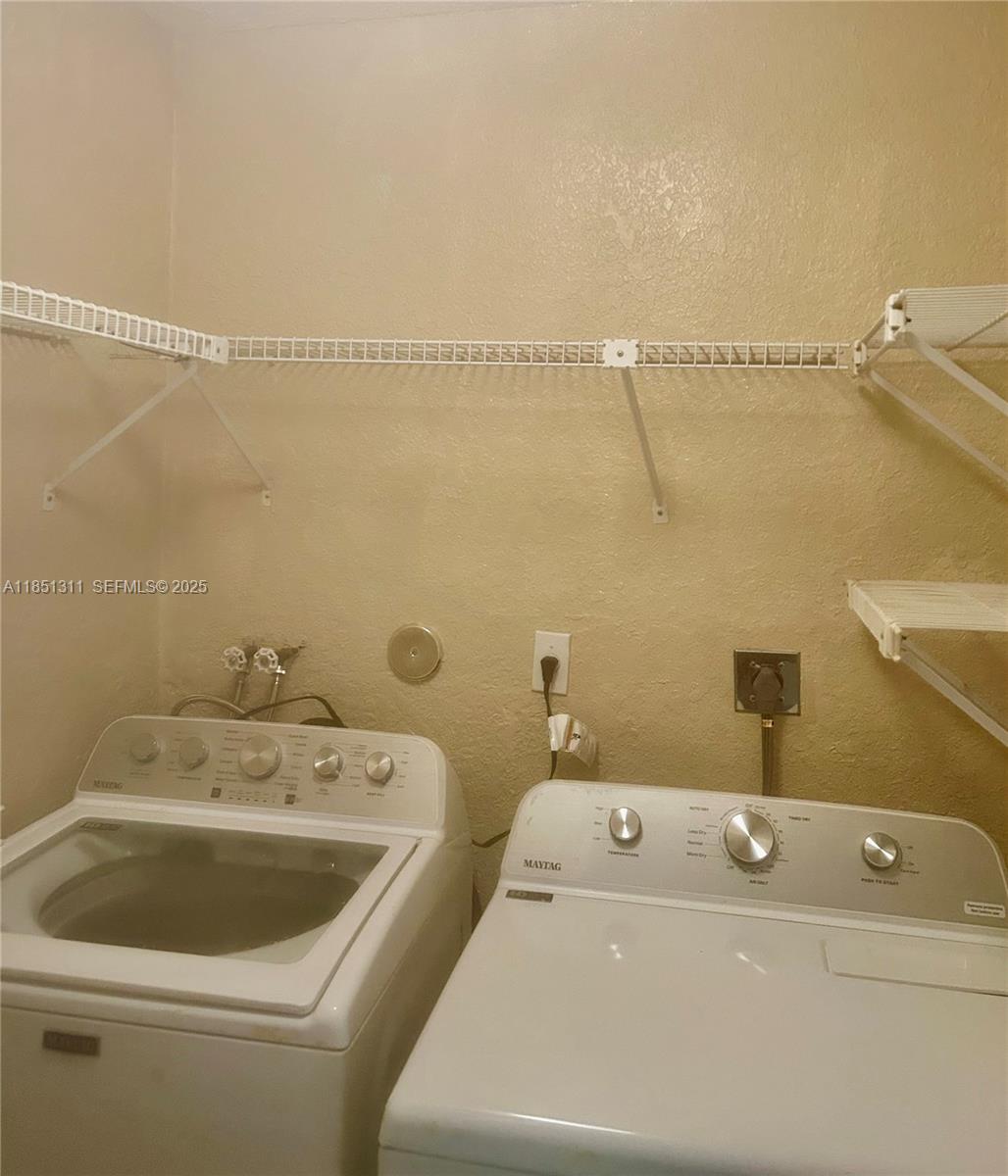 1075 San Luis Rey Weston, FL 33326 - Photo 26 of 35