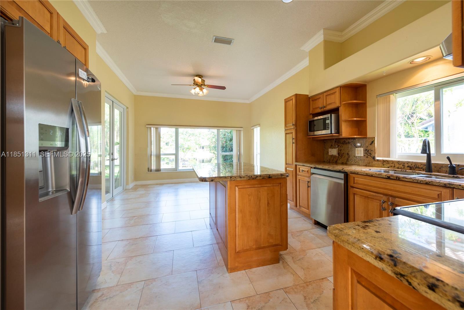1075 San Luis Rey Weston, FL 33326 - Photo 7 of 35