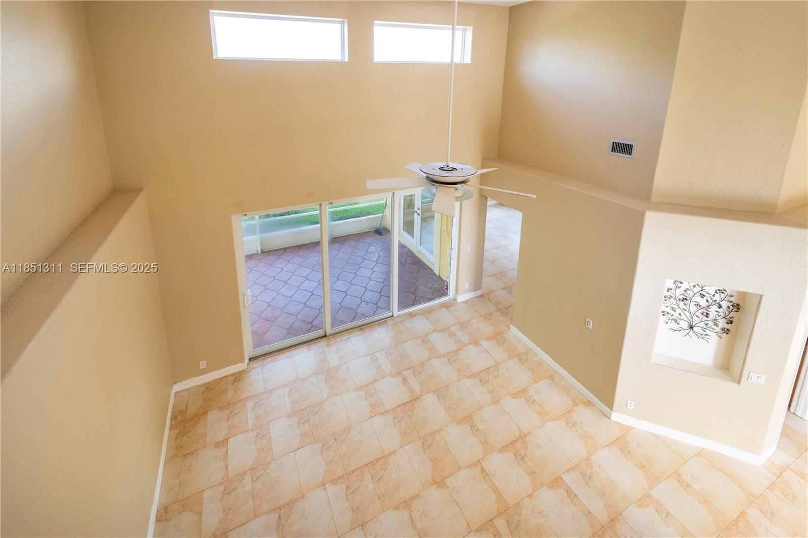 1075 San Luis Rey Weston, FL 33326 - Photo 9 of 35