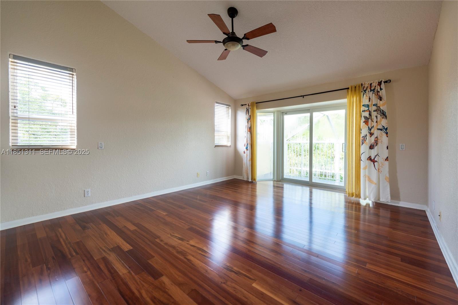 1075 San Luis Rey Weston, FL 33326 - Photo 10 of 35