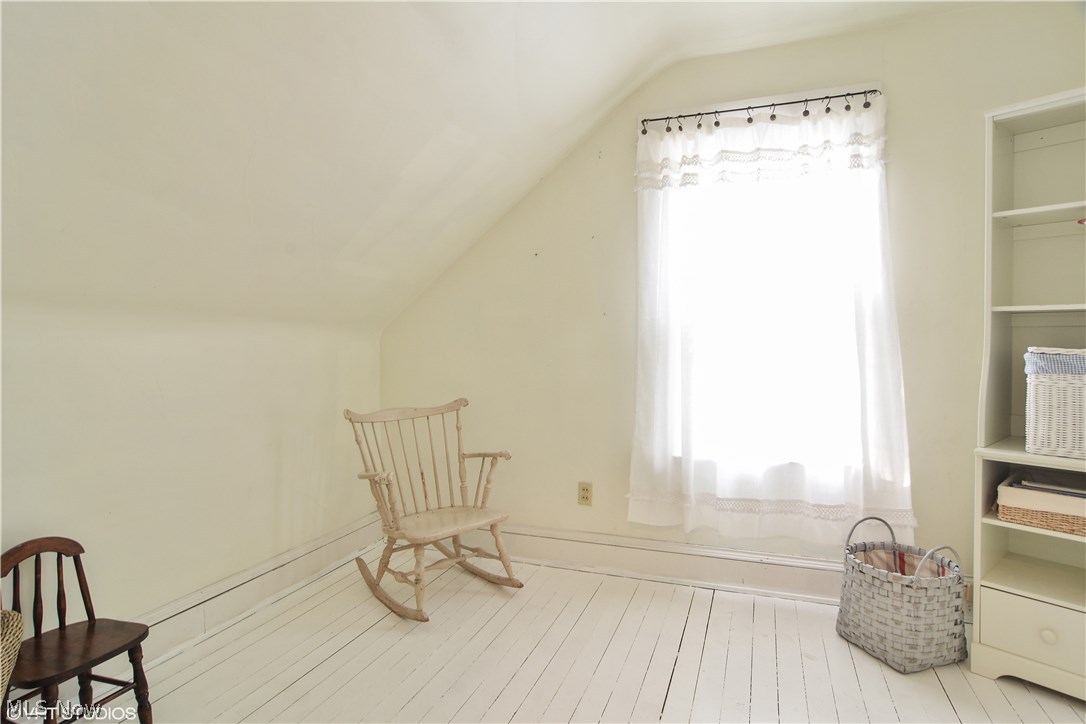 1760 Radnor Road Cleveland, OH 44118 - Photo 14 of 20