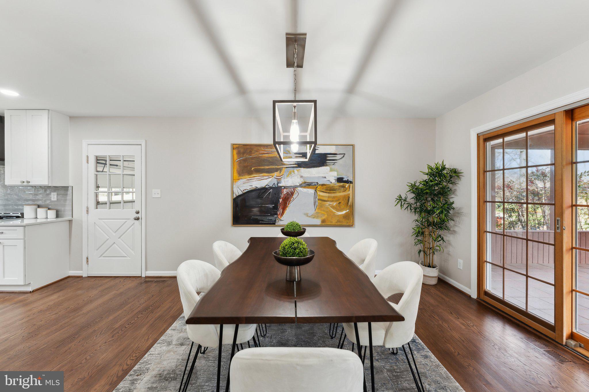 2109 Carrhill Road Vienna, VA 22181 - Photo 13 of 58 Gallery Image 13