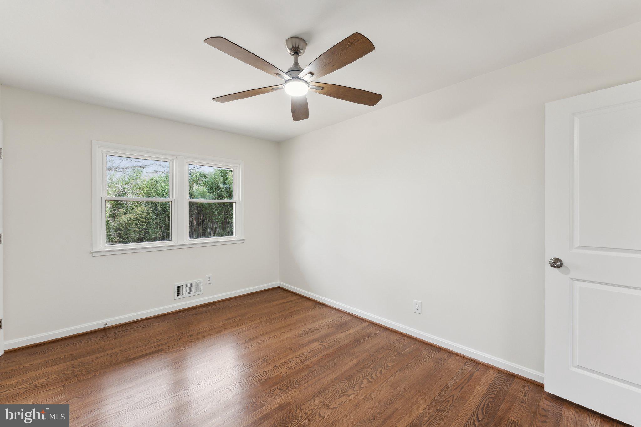2109 Carrhill Road Vienna, VA 22181 - Photo 33 of 58 Gallery Image 33
