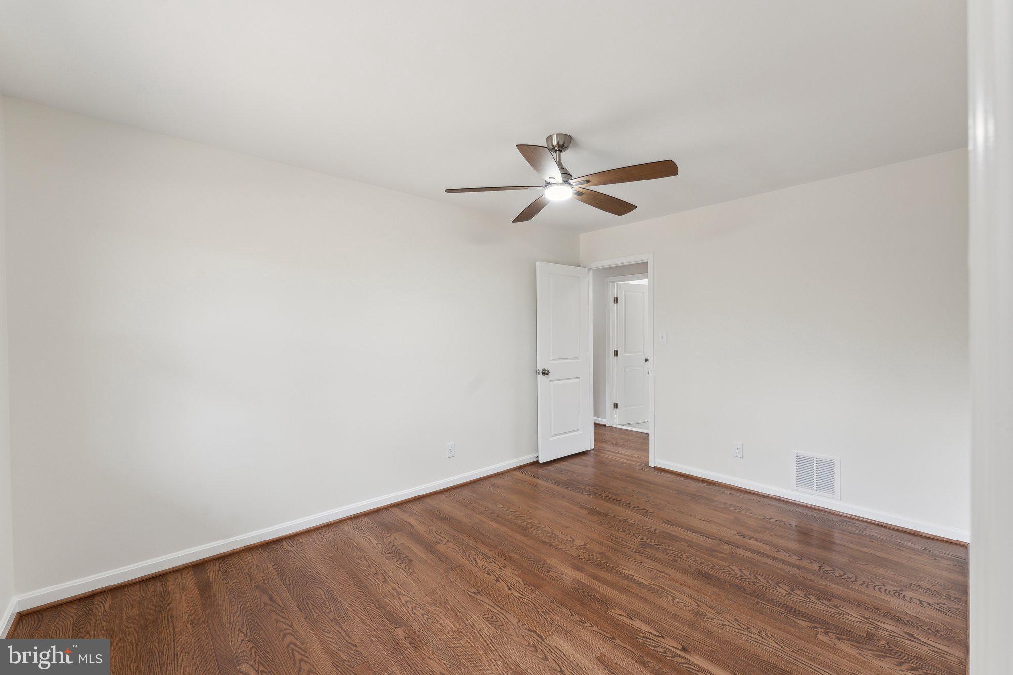 2109 Carrhill Road Vienna, VA 22181 - Photo 34 of 58 Gallery Image 34