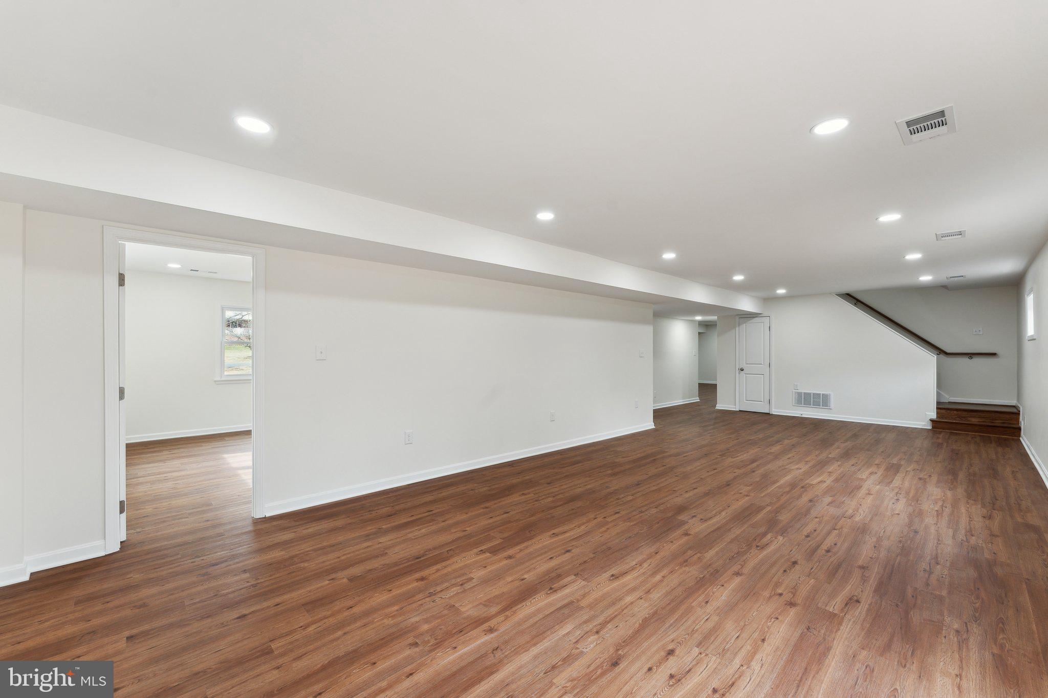 2109 Carrhill Road Vienna, VA 22181 - Photo 41 of 58 Gallery Image 41
