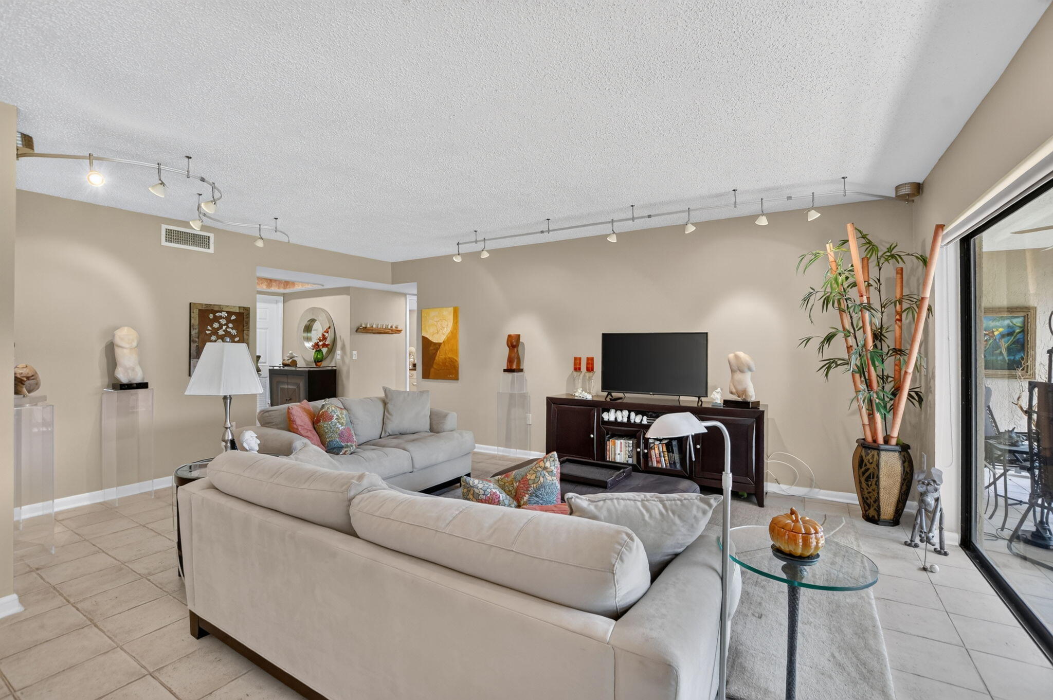 6852 Willow Wood Drive, Unit 505 Boca Raton, FL 33434 - Photo 10 of 67 9-web-or-mls-DSC_6234