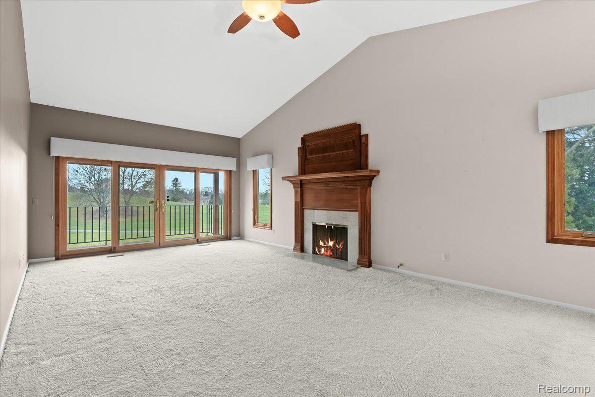 920 GreenView Court Rochester, MI 48307 - Photo 12 of 33 Gallery Image 12
