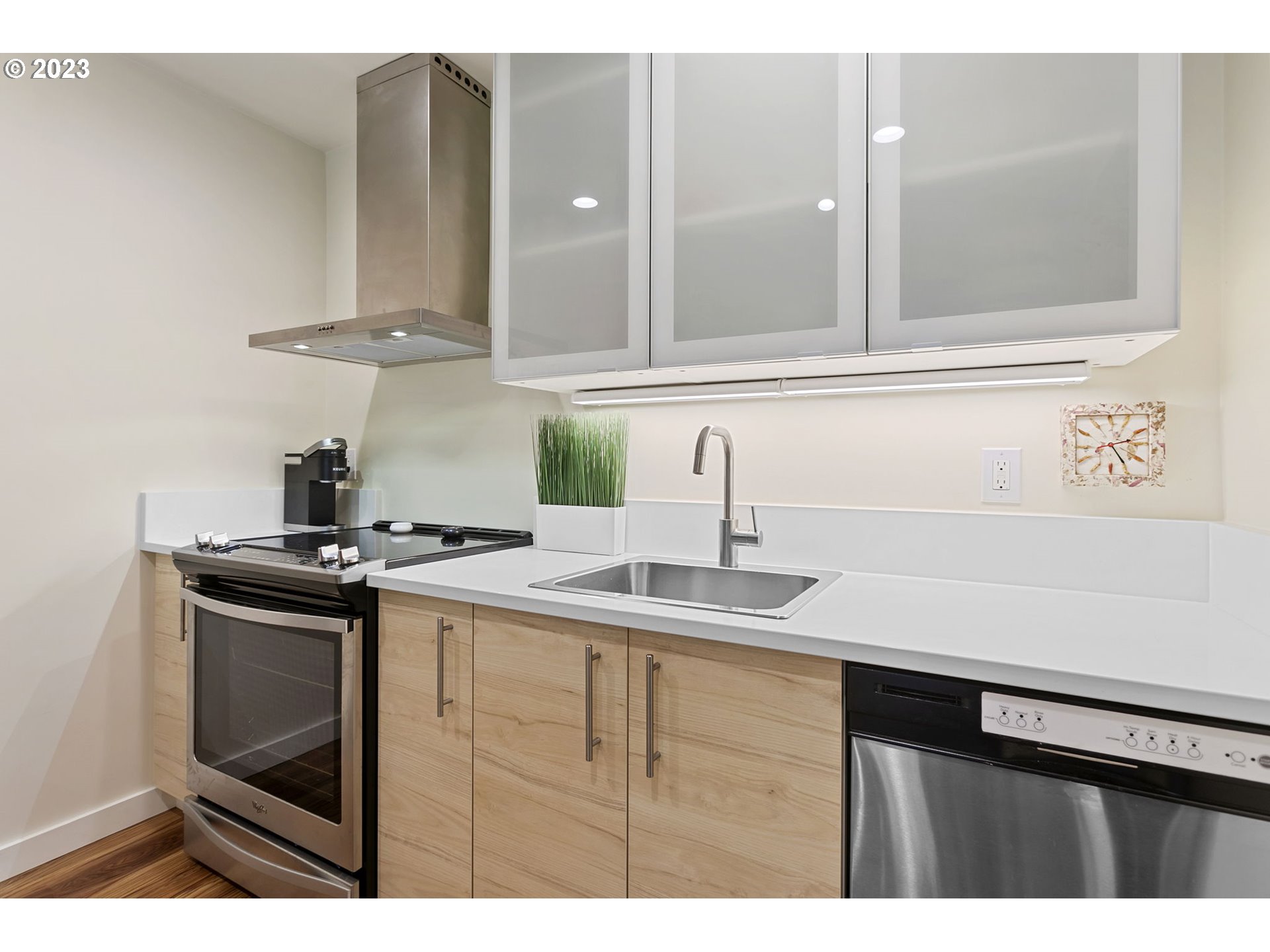 7734 Southwest Barnes Road, Unit D Portland, OR 97225 - Photo 14 of 41 Gallery Image 14