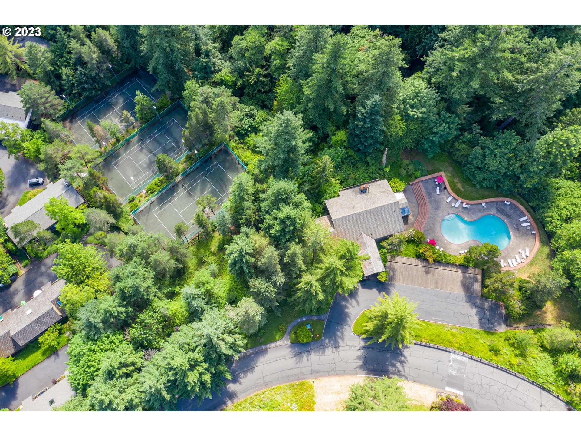 7734 Southwest Barnes Road, Unit D Portland, OR 97225 - Photo 31 of 41 Gallery Image 31
