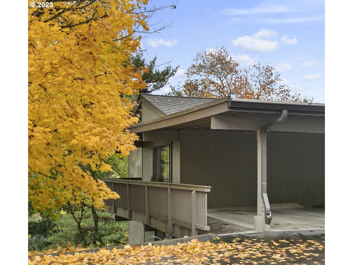 7734 Southwest Barnes Road, Unit D Portland, OR 97225 - Photo 39 of 41 Gallery Image 39