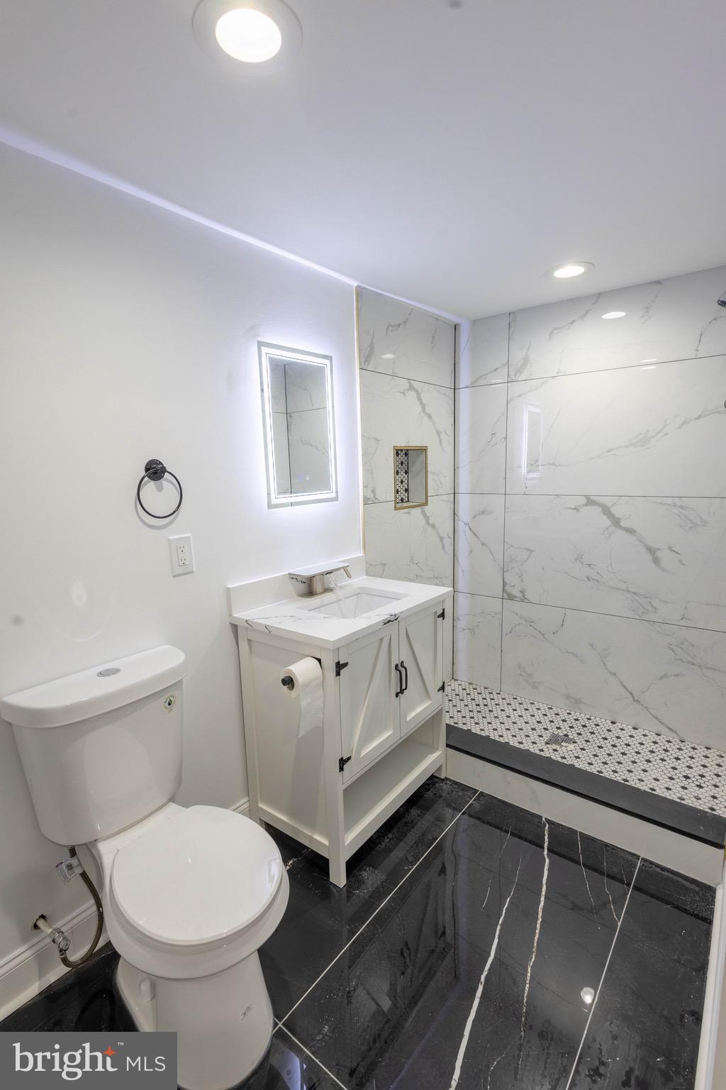 3905 8th Street Baltimore, MD 21225 - Photo 12 of 28