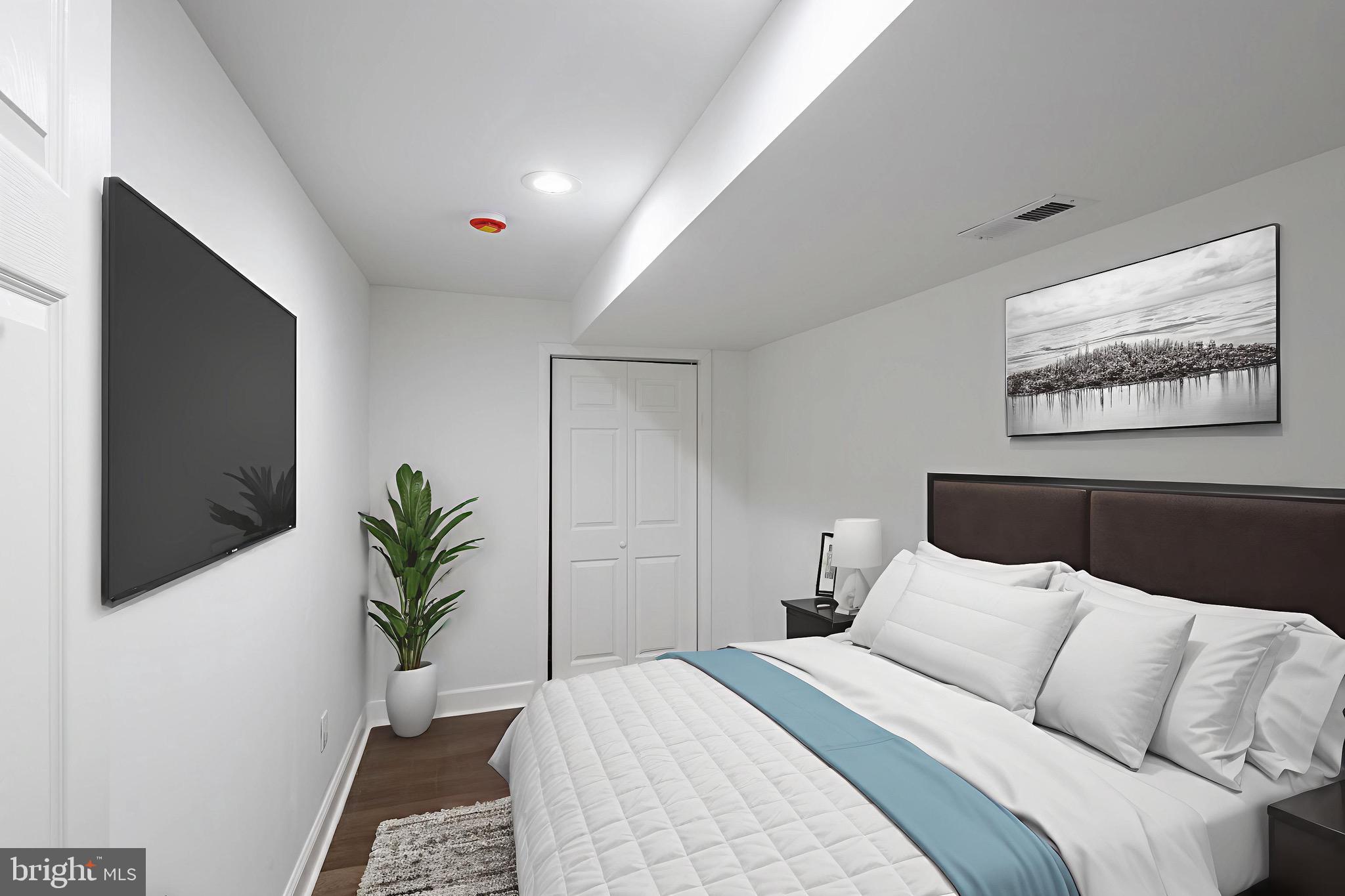 3905 8th Street Baltimore, MD 21225 - Photo 14 of 28