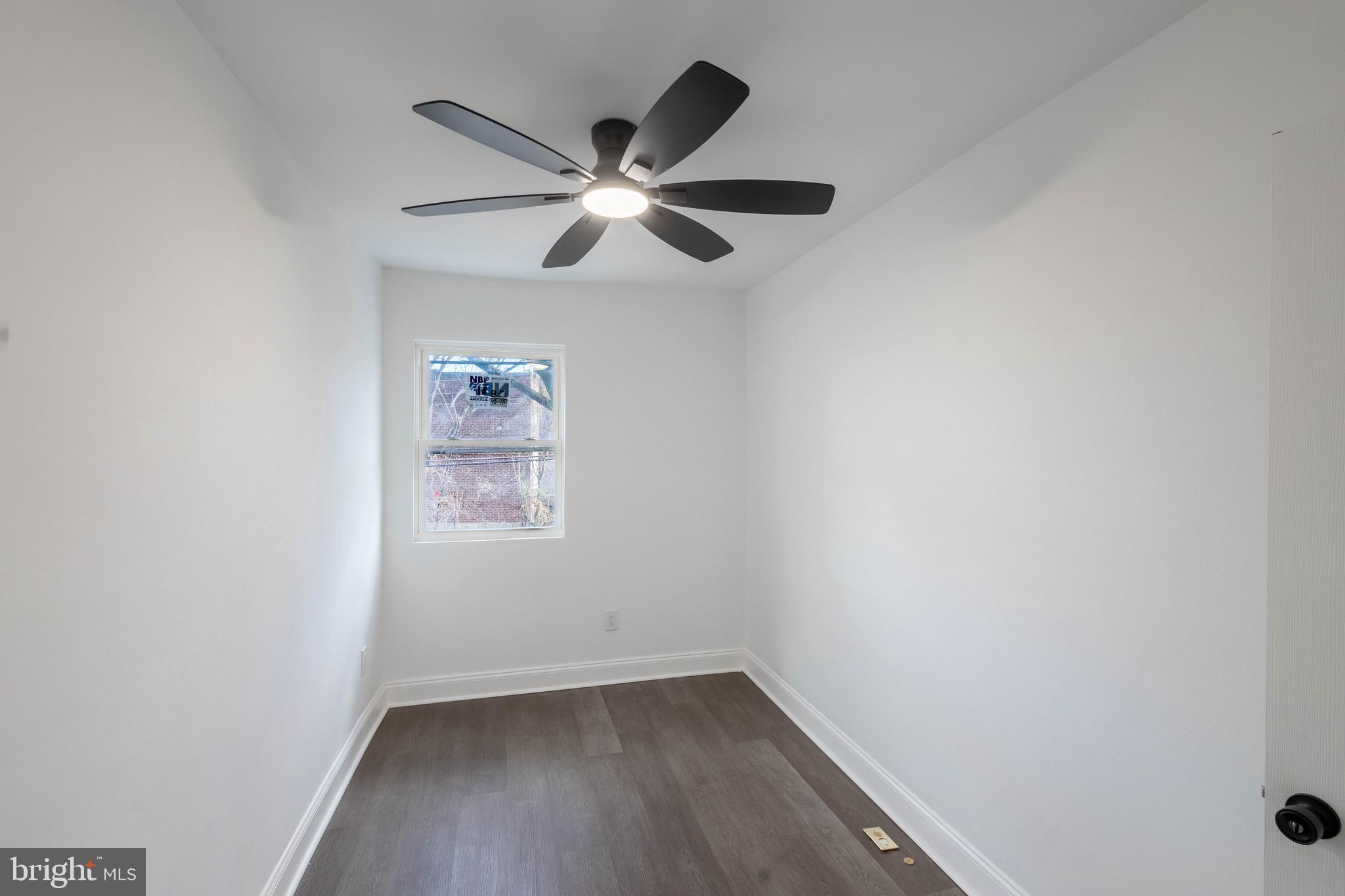 3905 8th Street Baltimore, MD 21225 - Photo 17 of 28