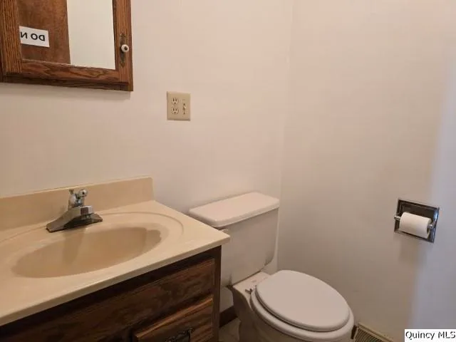 $169,000 | 400 4th Street, Carthage, IL 62321