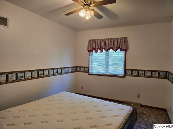 $169,000 | 400 4th Street, Carthage, IL 62321