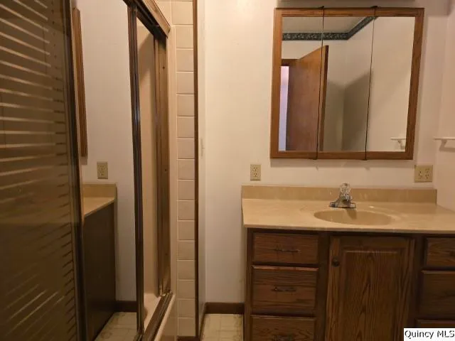 $169,000 | 400 4th Street, Carthage, IL 62321