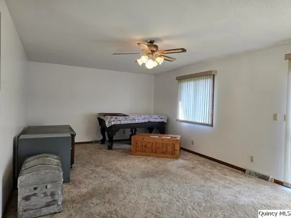 $169,000 | 400 4th Street, Carthage, IL 62321