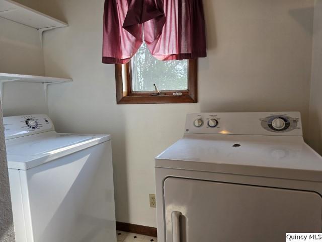 400 4th Street Carthage, IL 62321 - Photo 10 of 27