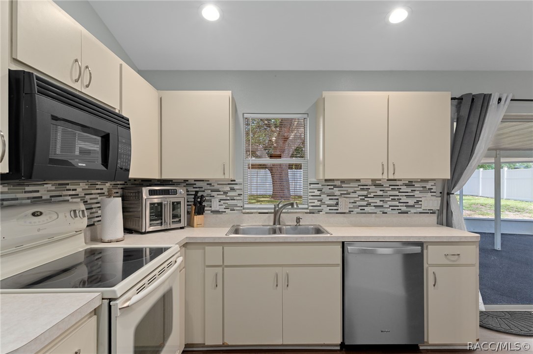 1014 Stetson Terrace Inverness, FL 34450 - Photo 13 of 56