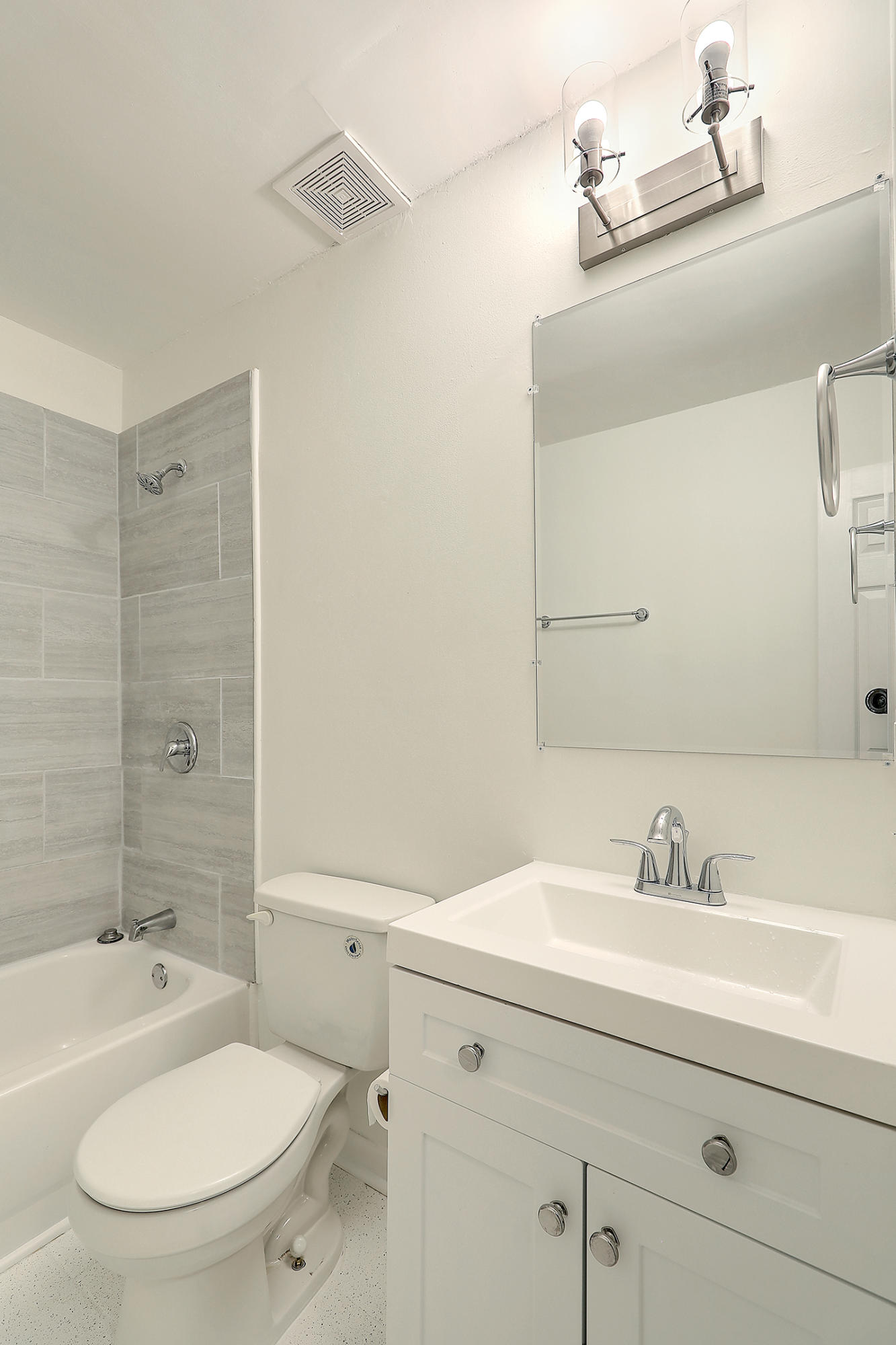 436 Temple Road Ladson, SC 29456 - Photo 18 of 24 Guest Bathroom